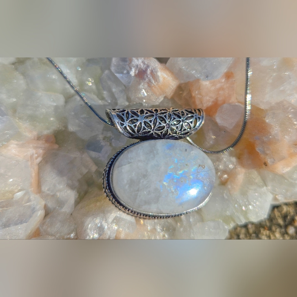 NWT Handmade Moonstone 925 Stamped Silver Pendant